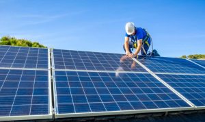 Installation et mise en production des panneaux solaires photovoltaïques à Fontaine-le-Comte